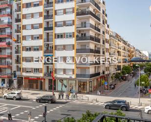 Exterior view of Apartment for sale in  Sevilla Capital  with Air Conditioner, Heating and Terrace