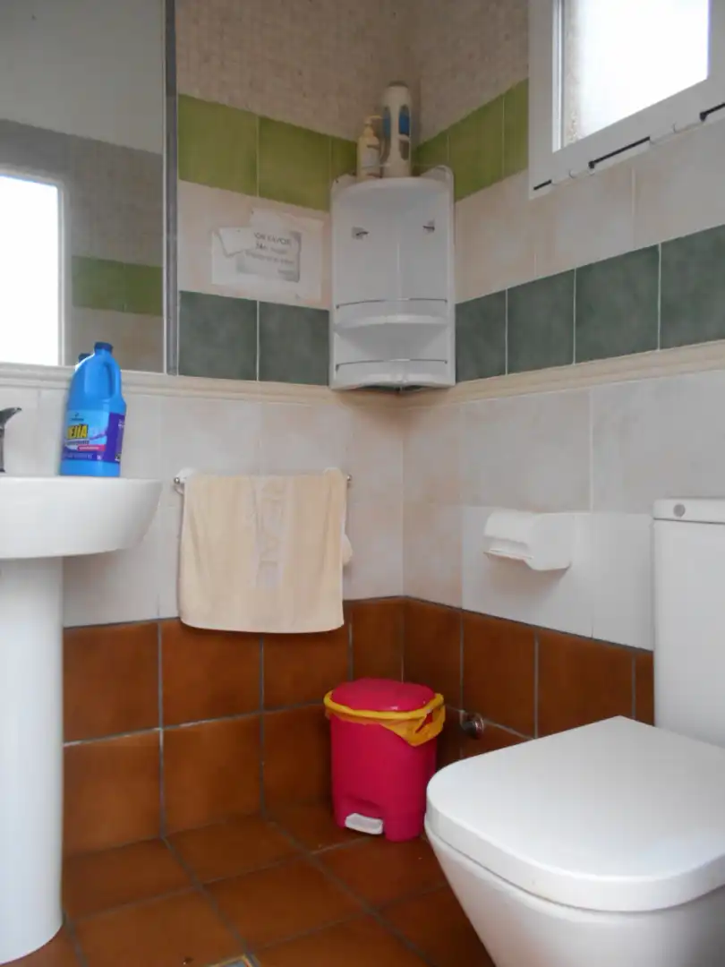 Baño de Casa o chalet en venta en Pozuelo de Calatrava con Aire acondicionado, Calefacción y Jardín privado
