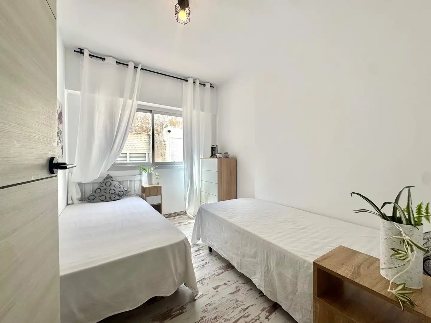 Schlafzimmer von Wohnung zum Verkauf in Gandia mit Klimaanlage, Abstellraum und Balkon