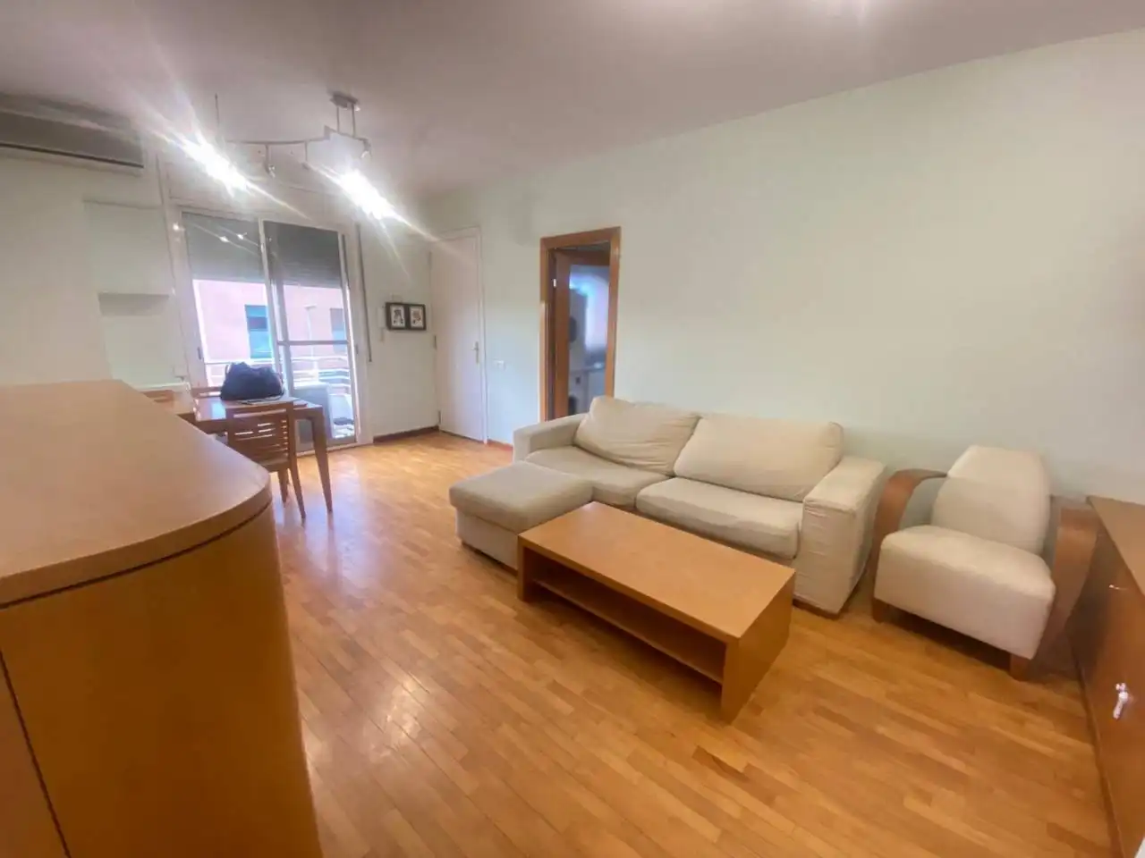 Sala d'estar de Pis en venda en Palau-solità i Plegamans amb Aire condicionat, Calefacció i Parquet