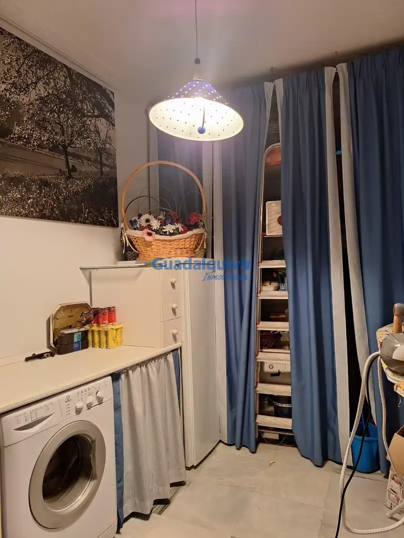 Dormitori de Casa o xalet en venda en Brenes amb Aire condicionat i Terrassa