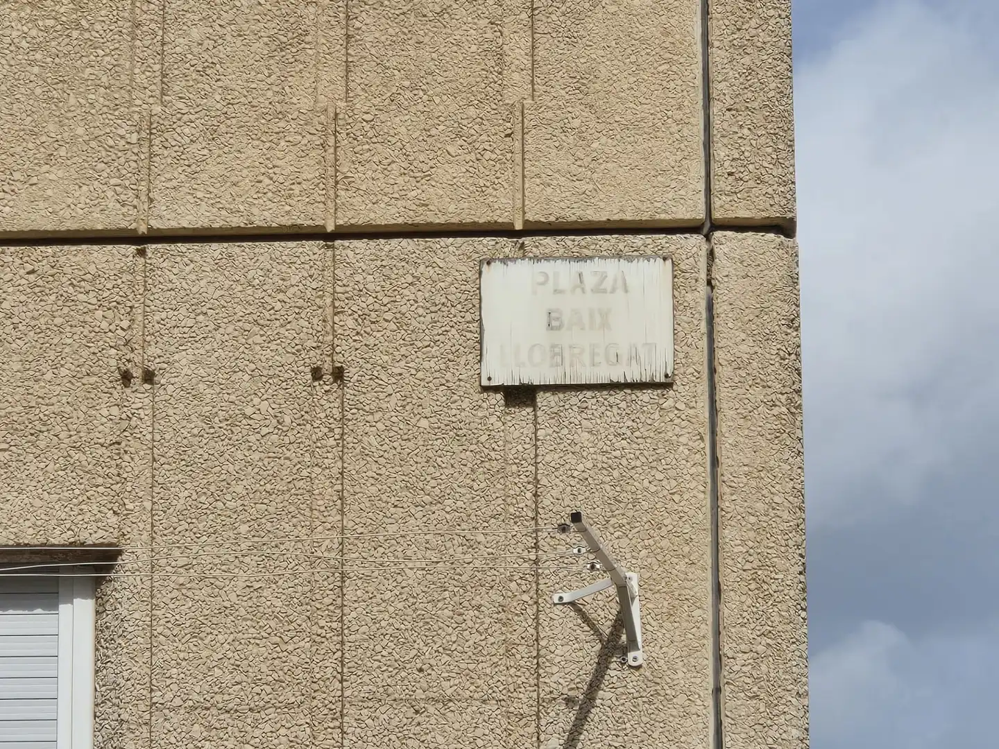 Vista exterior de Piso en venta en Sant Andreu de la Barca con Balcón y Alarma