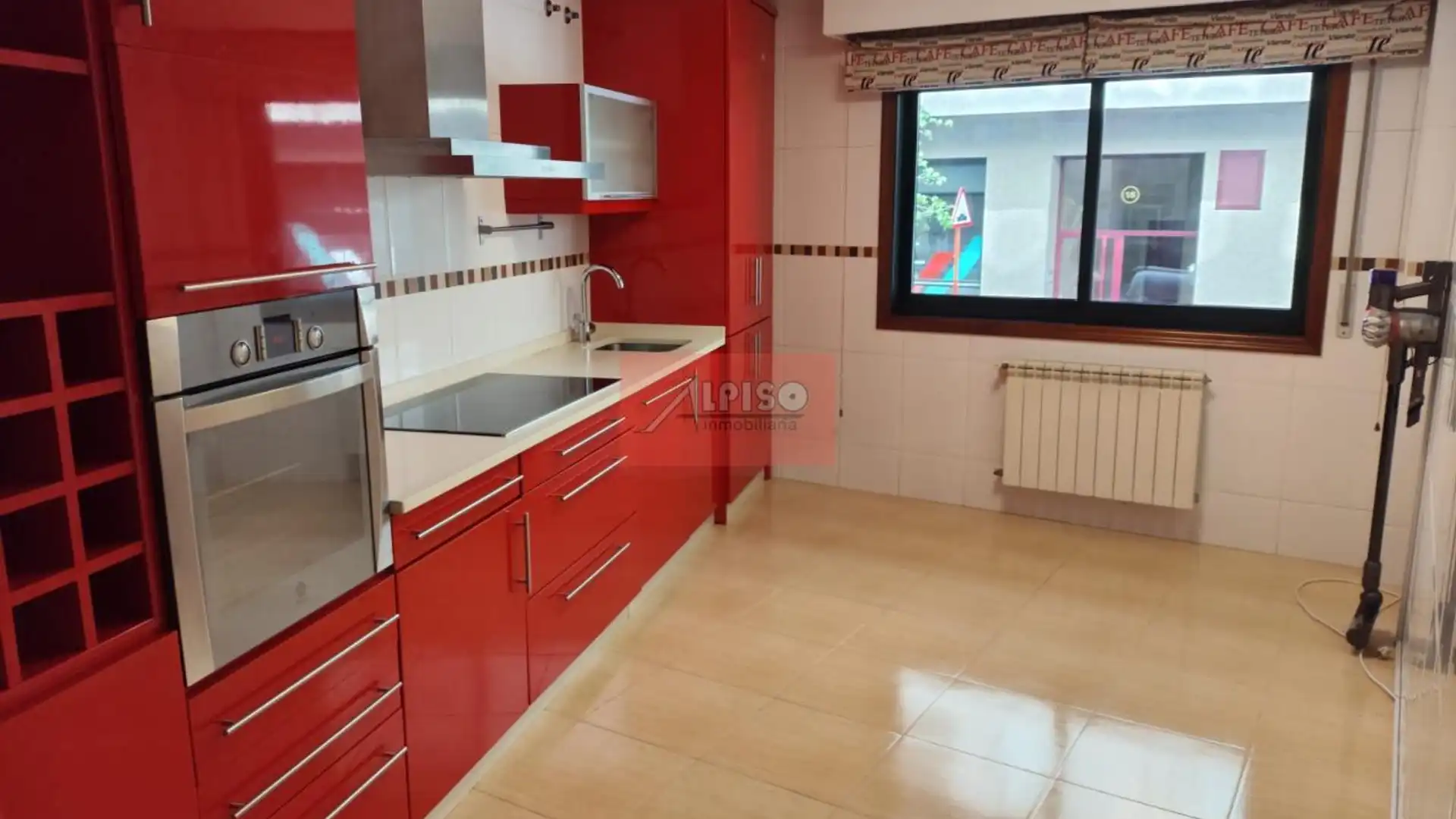 Cocina de Apartamento en venta en Ourense Capital  con Calefacción y Terraza