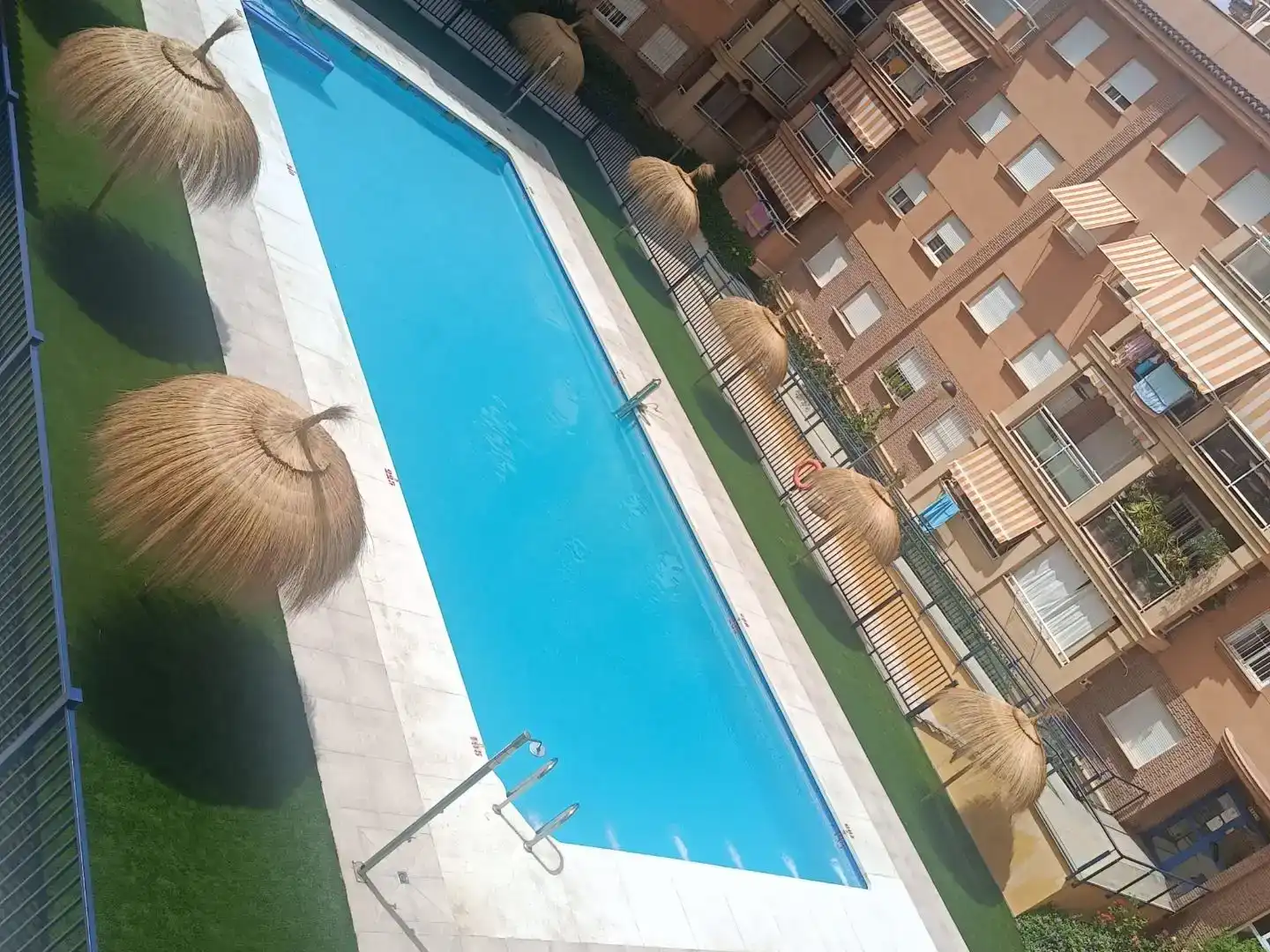 Schwimmbecken von Wohnung zur Miete in Torrox mit Klimaanlage, Schwimmbad und Balkon