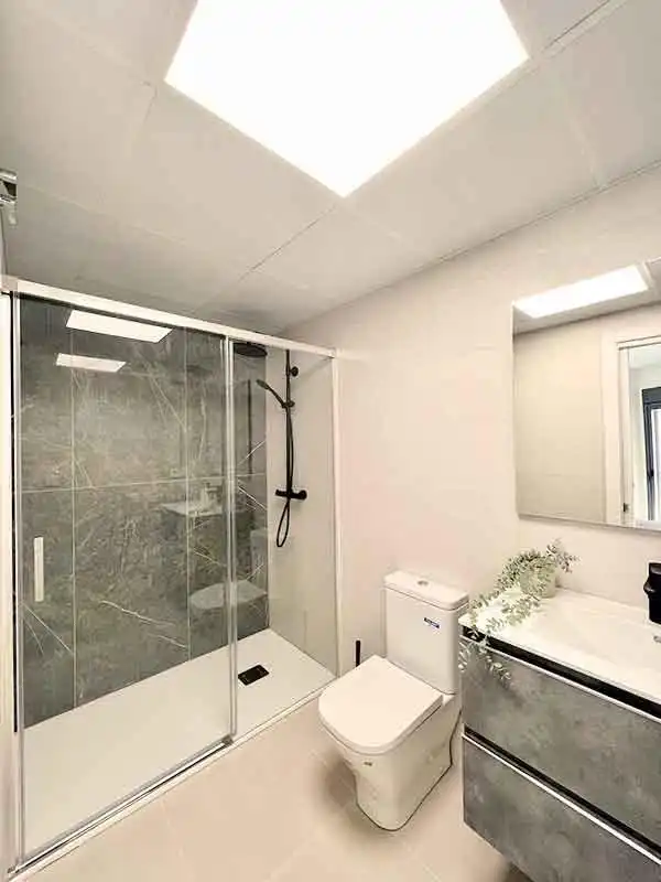 Bany de Apartament en venda en Vélez-Málaga amb Aire condicionat, Terrassa i Traster