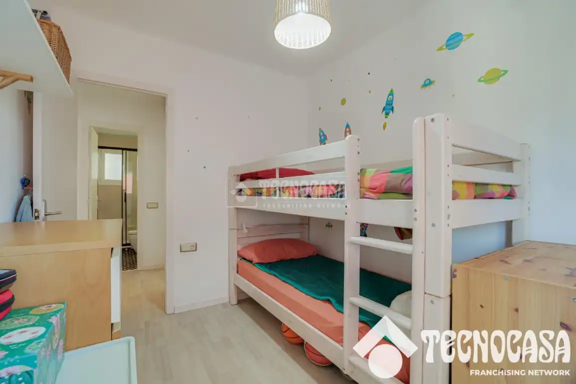 Habitación de Piso en venta en Badalona con Calefacción y Balcón