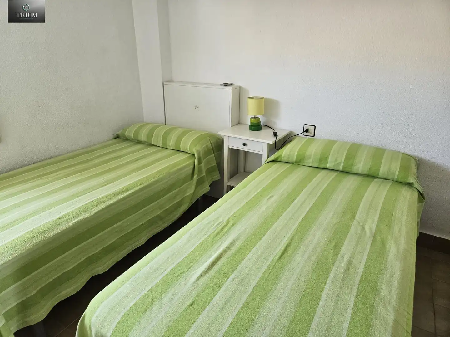Dormitori de Apartament de lloguer en Salobreña amb Aire condicionat, Moblat i Balcó