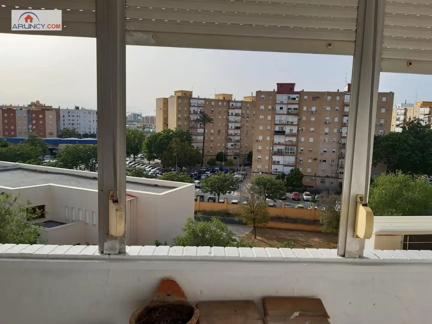 Vista exterior de Piso en venta en Sevilla con Aire acondicionado y Piscina comunitaria