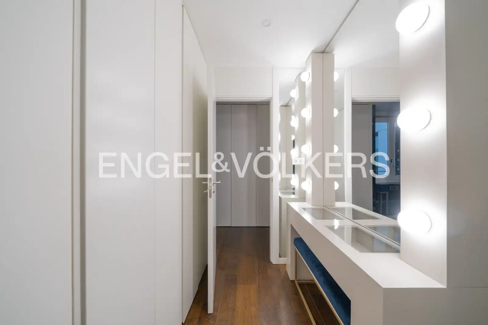 Bedroom of Flat for rent in Madrid  with Air Conditioner, Heating and Swimming Pool