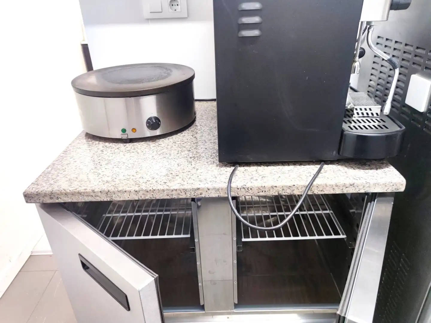 Cocina de Local en traspaso en Barcelona con Aire acondicionado y Amueblado