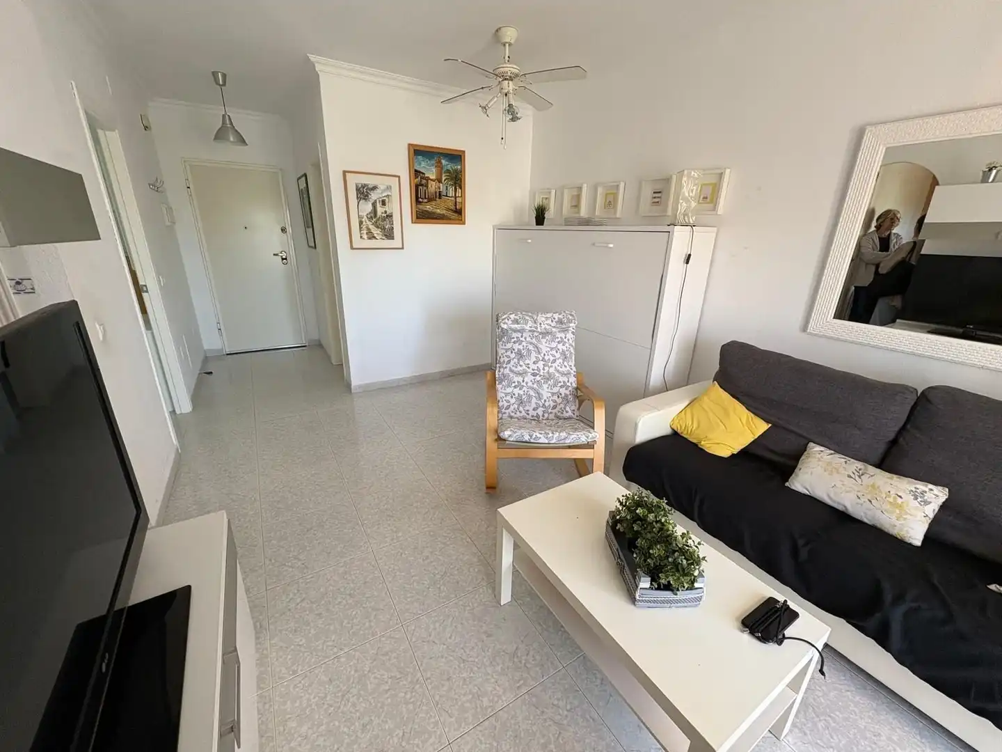 Sala d'estar de Apartament de lloguer en Torrox amb Terrassa i Piscina comunitària