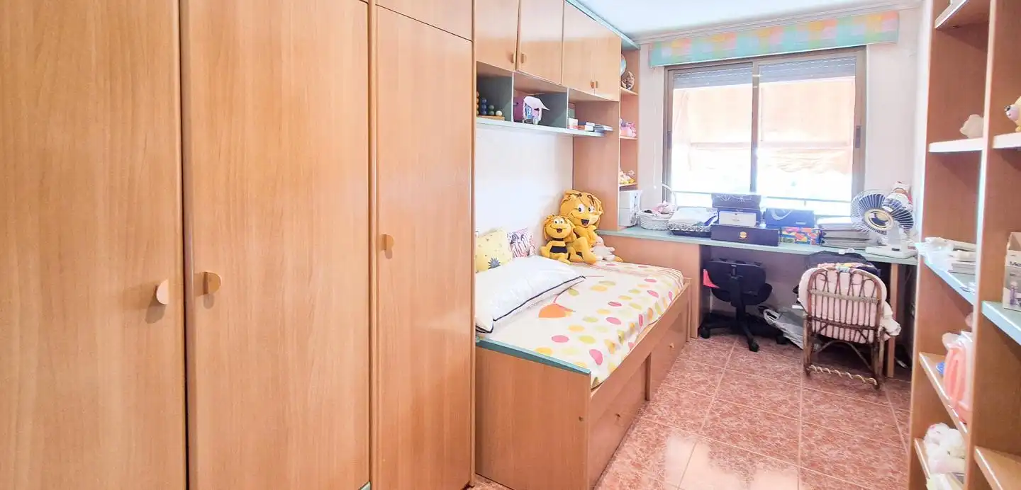 Dormitori de Casa o xalet en venda en Elche / Elx amb Aire condicionat, Jardí privat i Traster