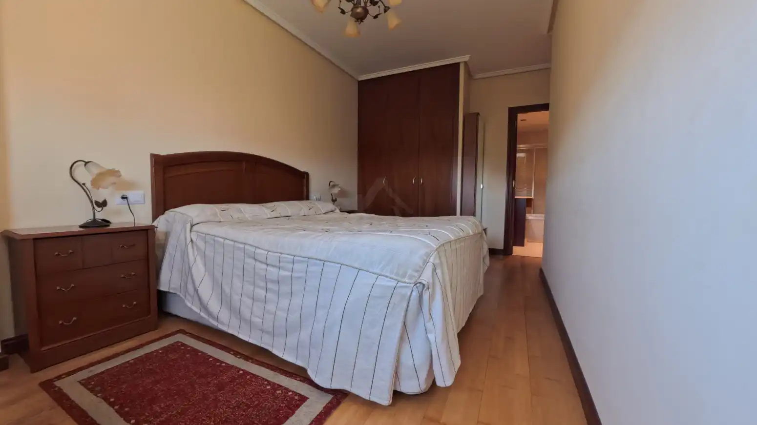 Dormitori de Pis en venda en  Logroño amb Calefacció, Parquet i Traster