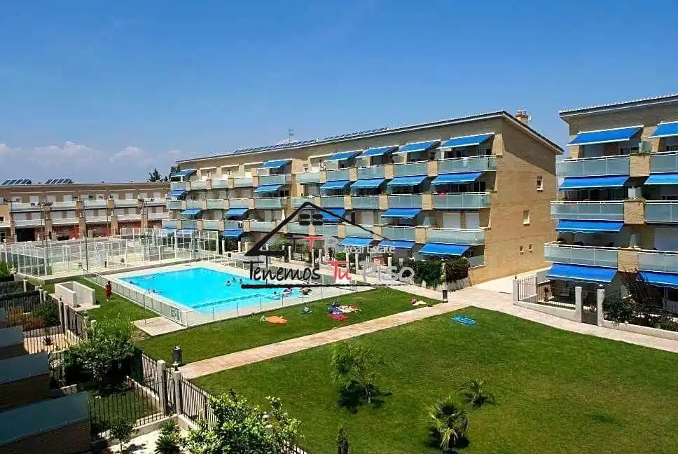 Piscina de Apartament en venda en Benicarló amb Aire condicionat, Calefacció i Terrassa