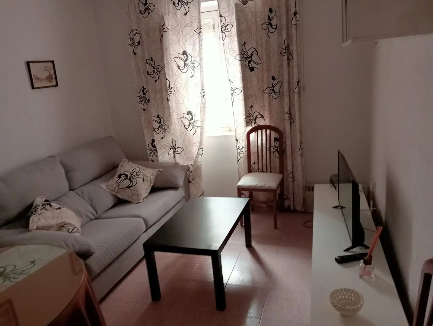 Wohnzimmer von Wohnung zur Miete in Jaén mit Möbliert
