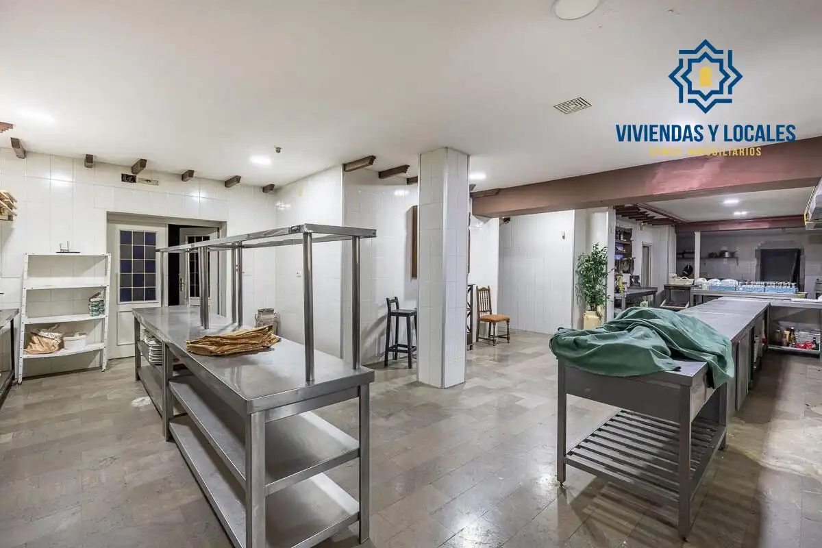 Local comercial en venda a Pinos Genil, imagen 25