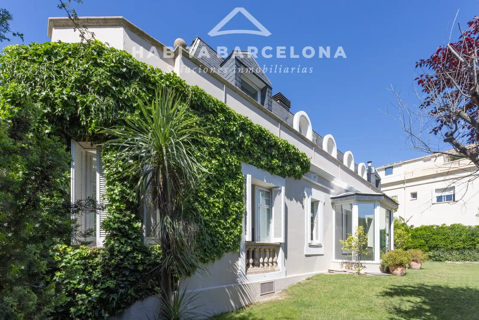 Vista exterior de Casa o xalet de lloguer en Barcelona amb Aire condicionat, Calefacció i Jardí privat