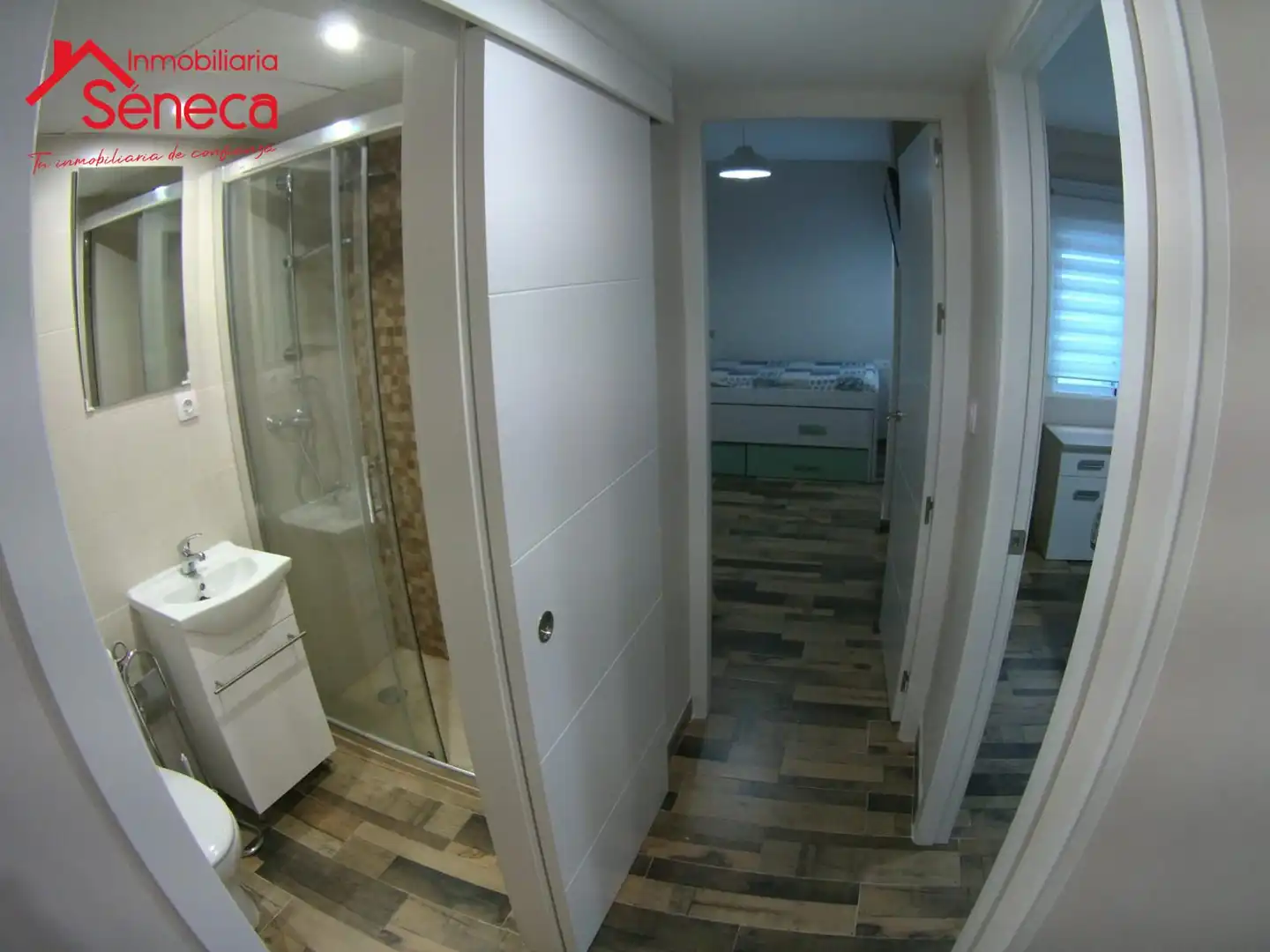 Bathroom of Flat for sale in Córdoba  with Air Conditioner, Heating and Furnished