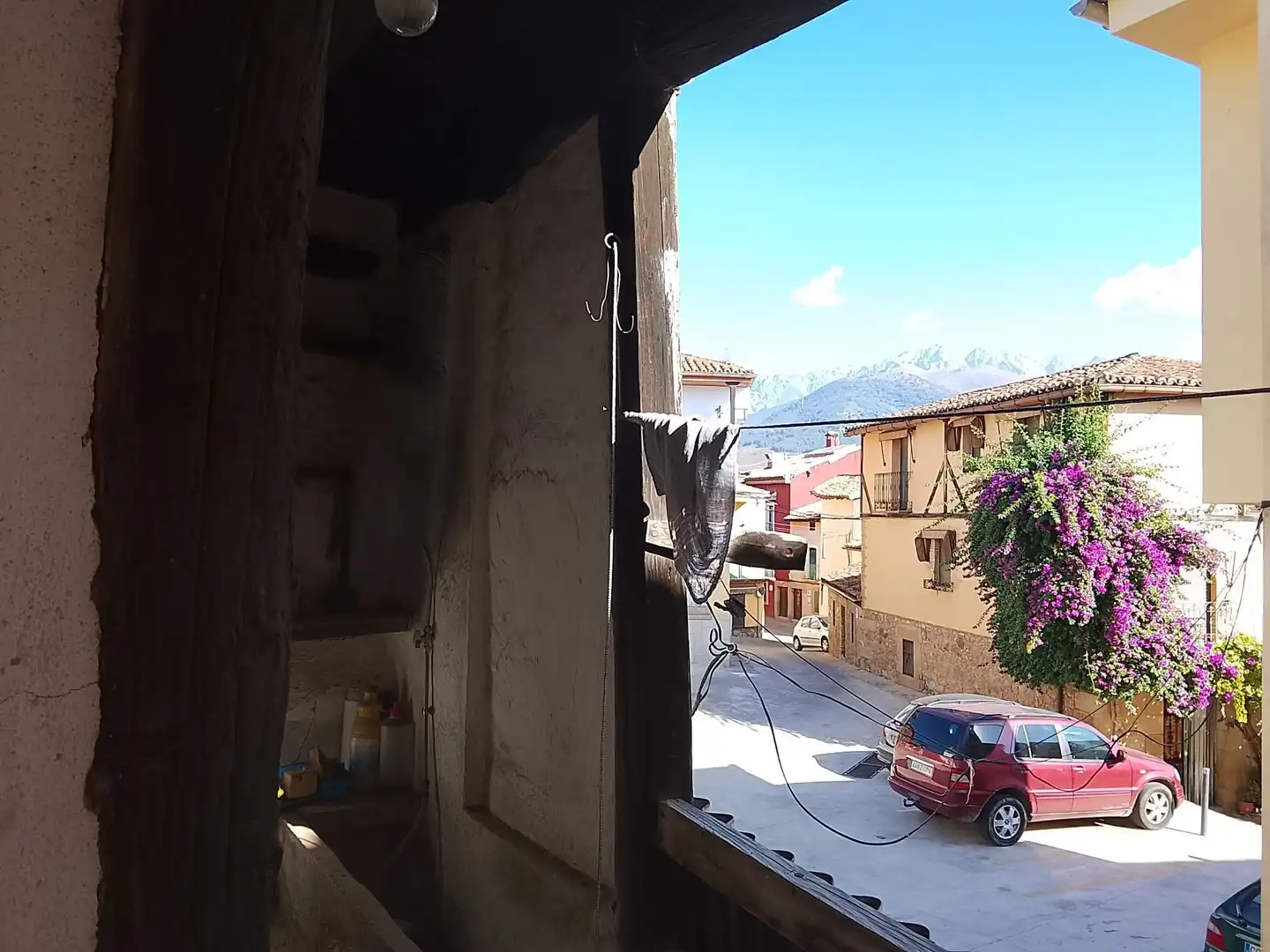 Exterior view of Houses for sale in Madrigal de la Vera