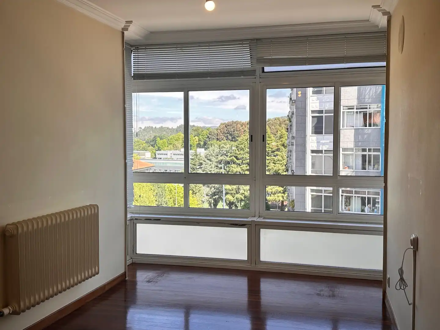 Exterior view of Duplexes for rent in Santiago de Compostela   with Heating, Parquet flooring and Oven