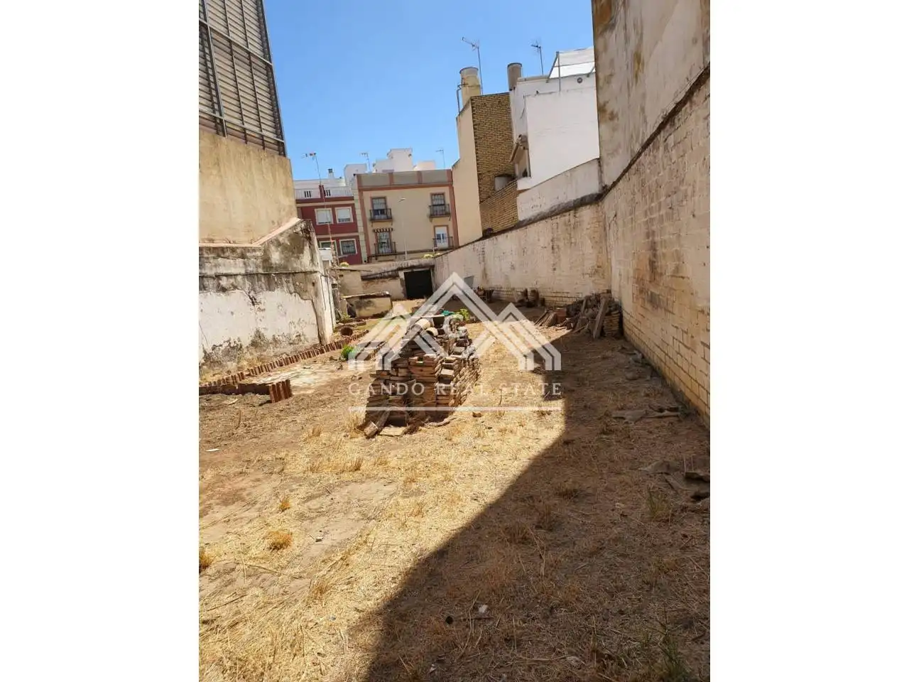 Terreny rústic en venda a Avenida Andalucía
