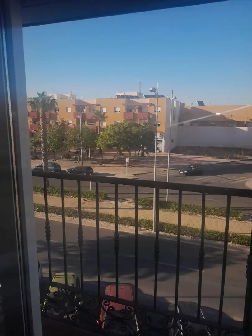 Vista exterior de Pis en venda en Níjar amb Balcó