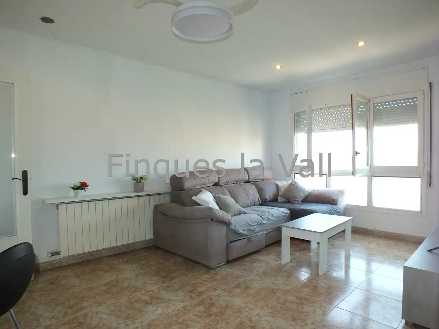 Sala de estar de Piso en venta en Santa Eugènia de Berga con Calefacción y Horno