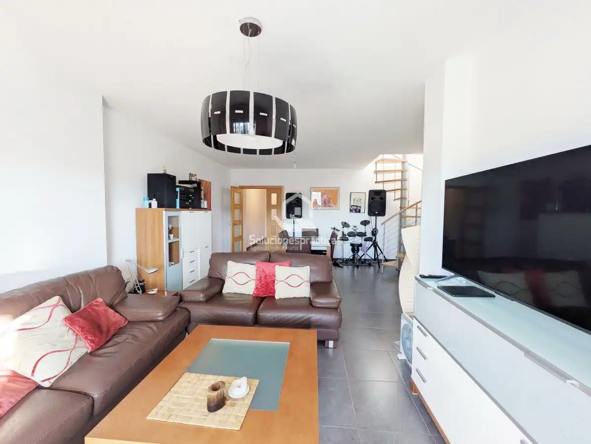 Sala de estar de Ático en venta en Los Villares con Aire acondicionado, Terraza y Trastero