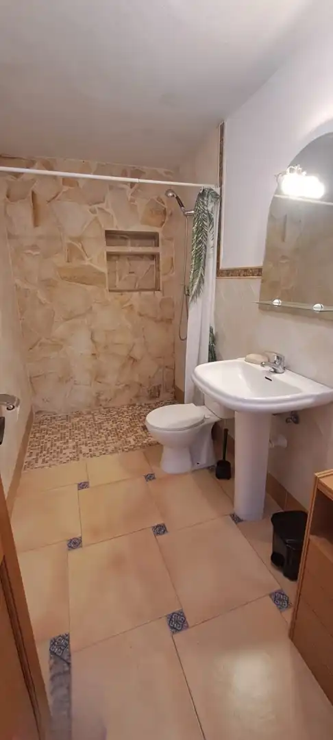 Baño de Casa adosada de alquiler en Benissa con Amueblado y Piscina comunitaria