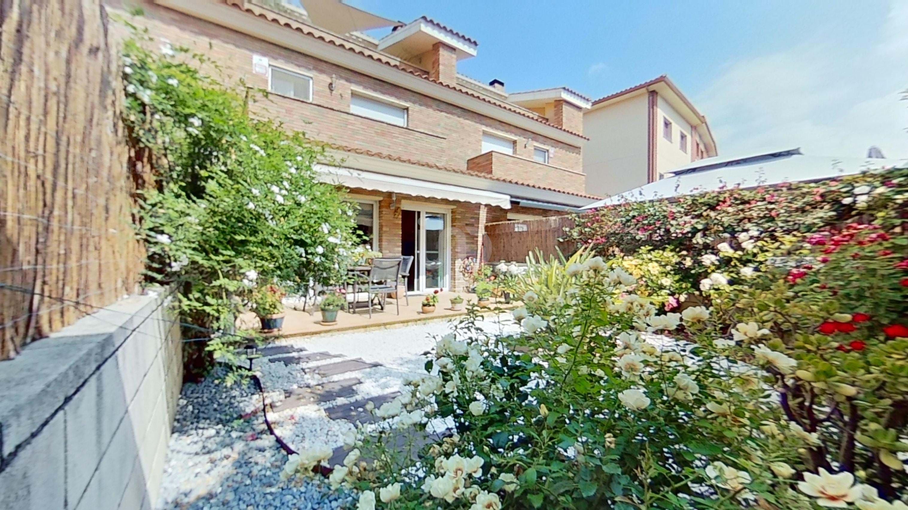 Garden of House or chalet for sale in El Vendrell  with Air Conditioner, Heating and Terrace