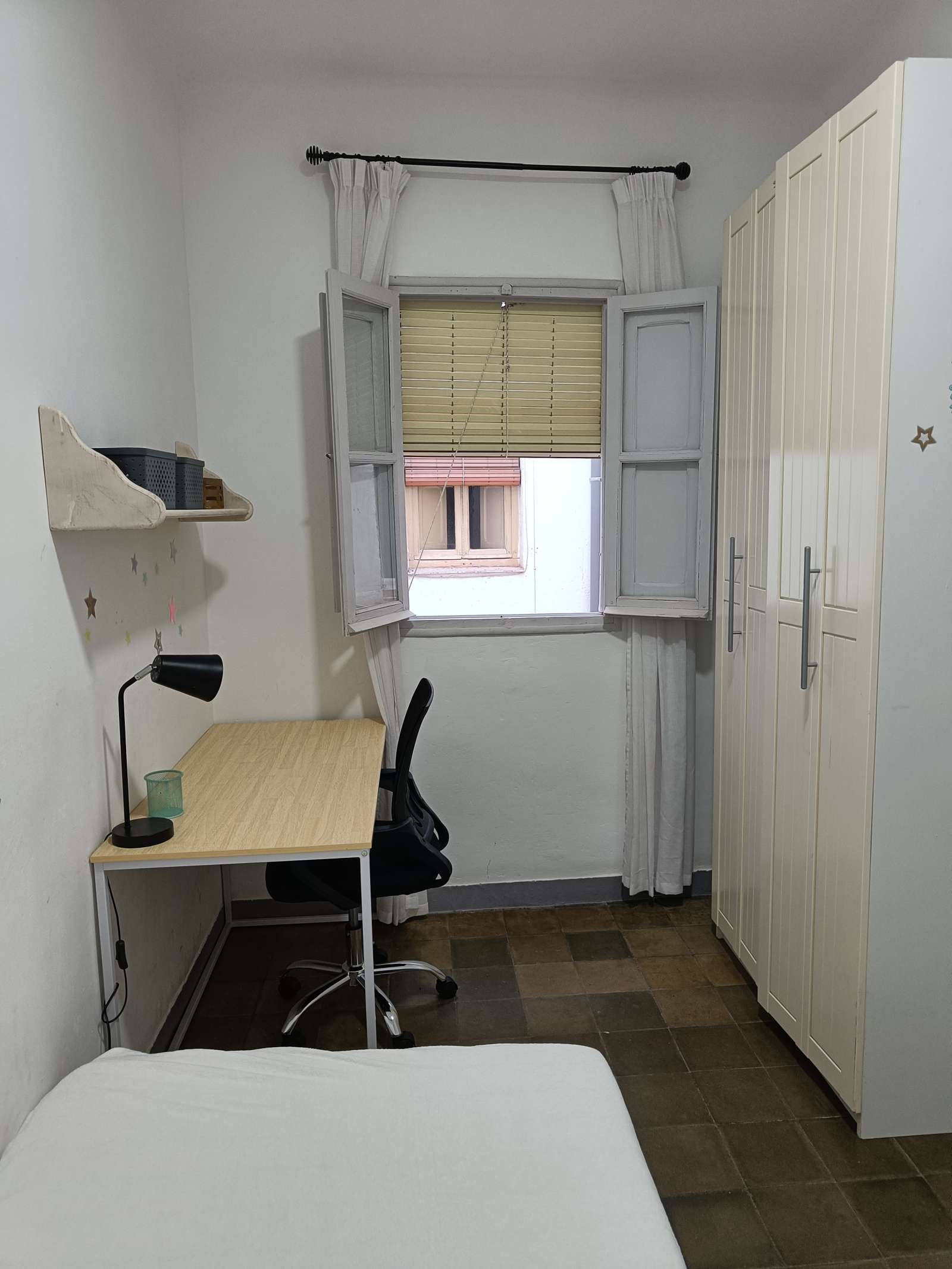 Piso para compartir en  Jaén Capital con Aire acondicionado y Terraza
