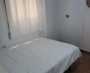 Bedroom of Apartment to share in  Valencia Capital  with Air Conditioner