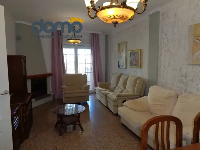 Wohnzimmer von Einfamilien-Reihenhaus zum Verkauf in El Ejido mit Privatgarten, Terrasse und Abstellraum