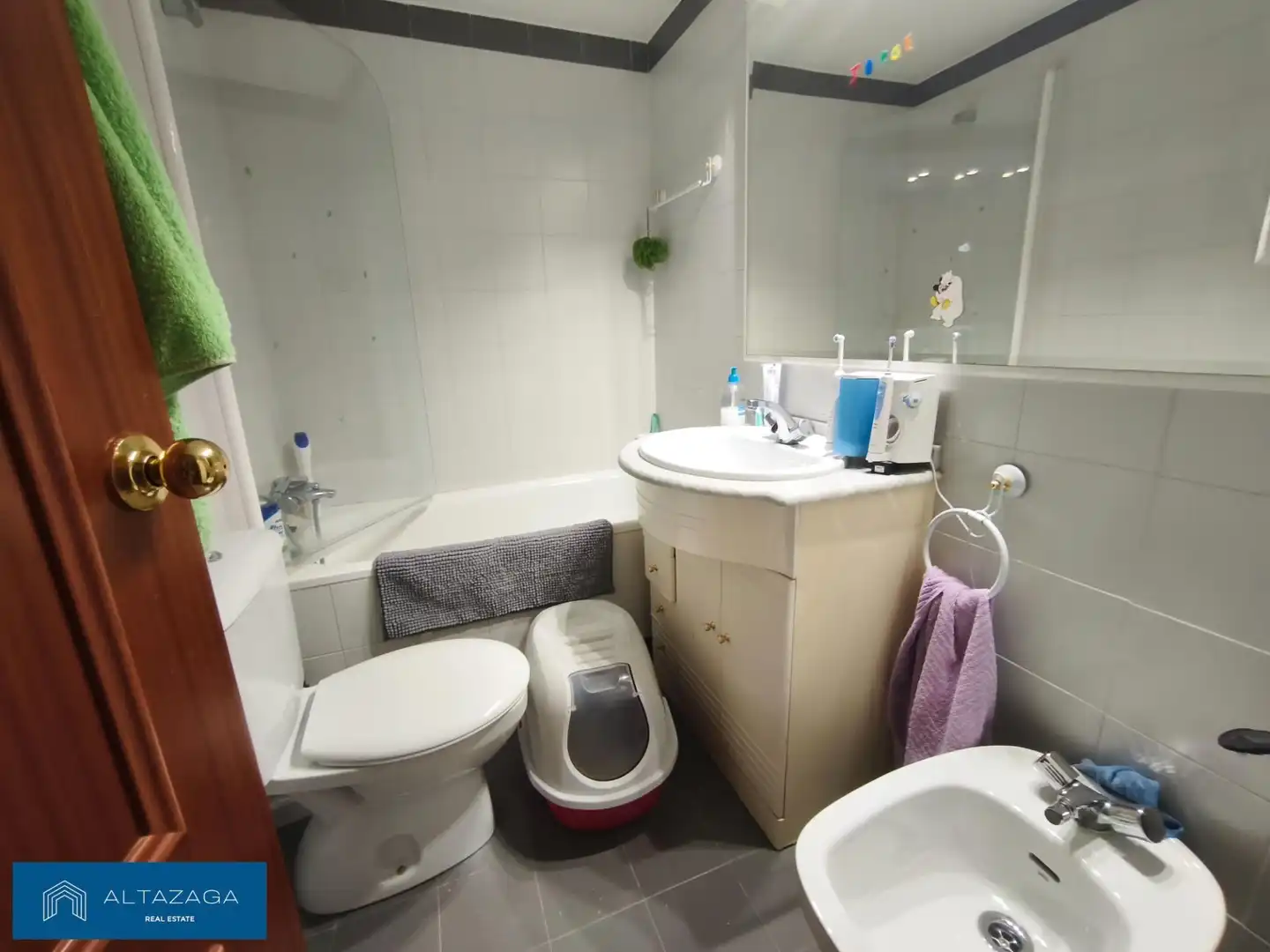 Bathroom of Flat for sale in San Sebastián de los Reyes  with Air Conditioner, Heating and Storage room