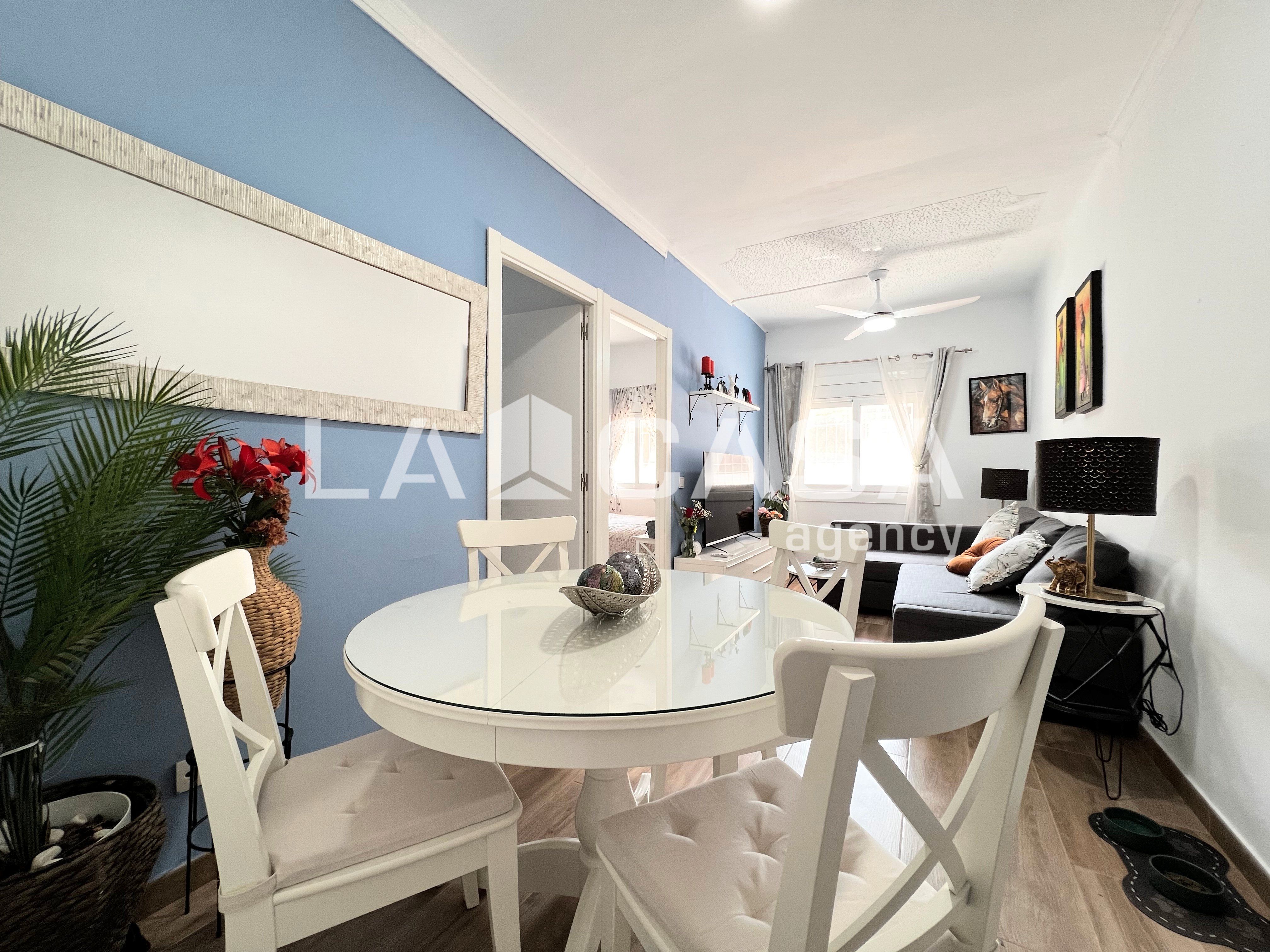 Menjador de Planta baixa en venda en Badalona amb Terrassa