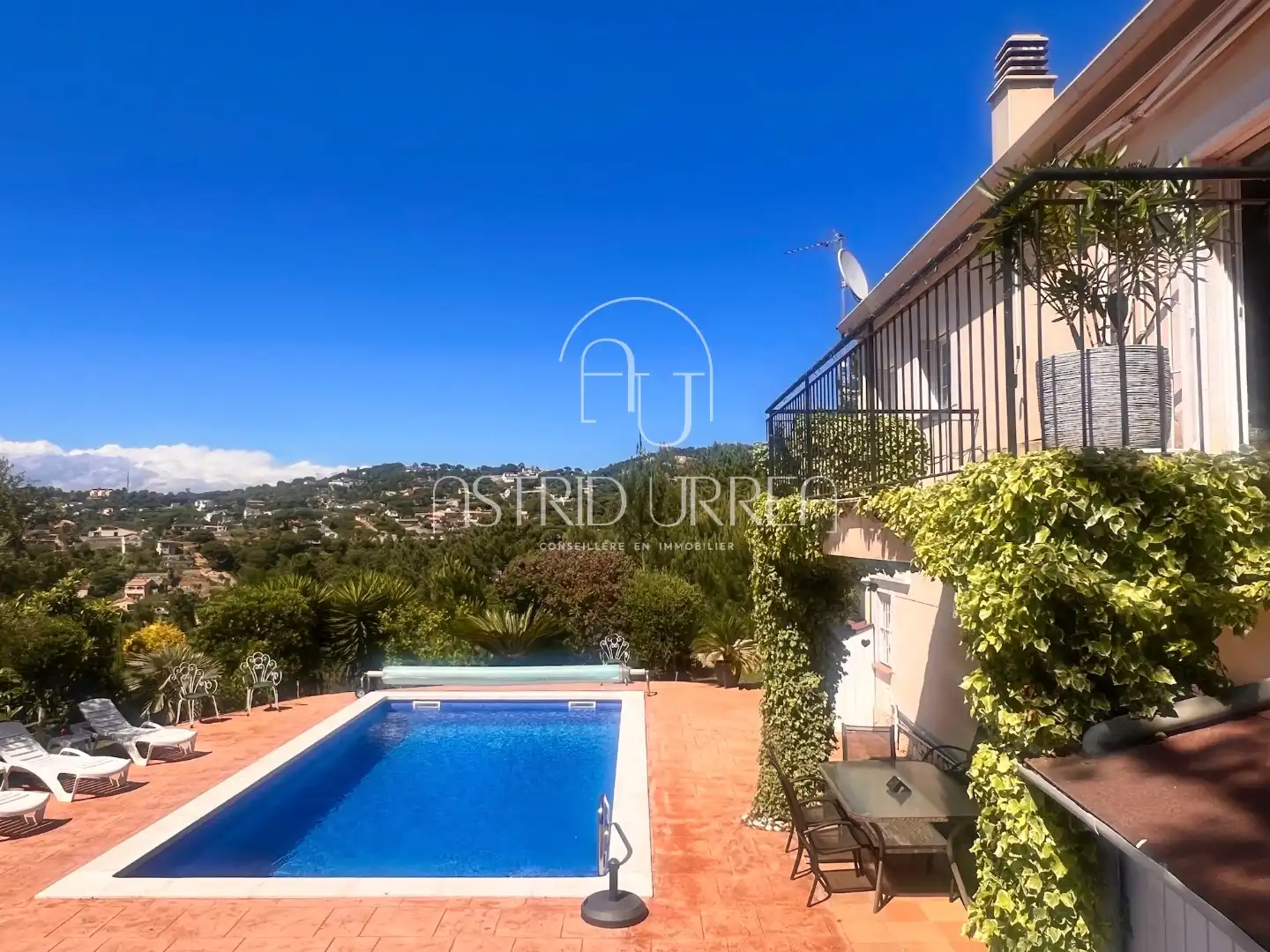 Casa amb piscina en venda a Carrer Òrbita 3, imagen 25