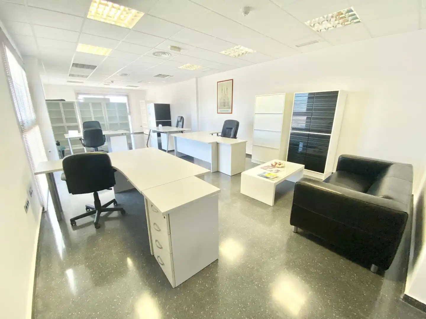 Büro zum Verkauf in Lorca mit Heizung und Terrasse
