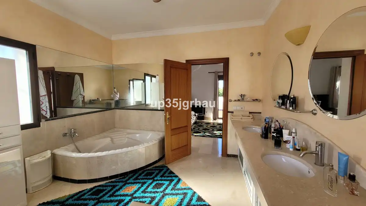Villa mit Pool zum Verkauf in Avenida Benamara 15, imagen 11