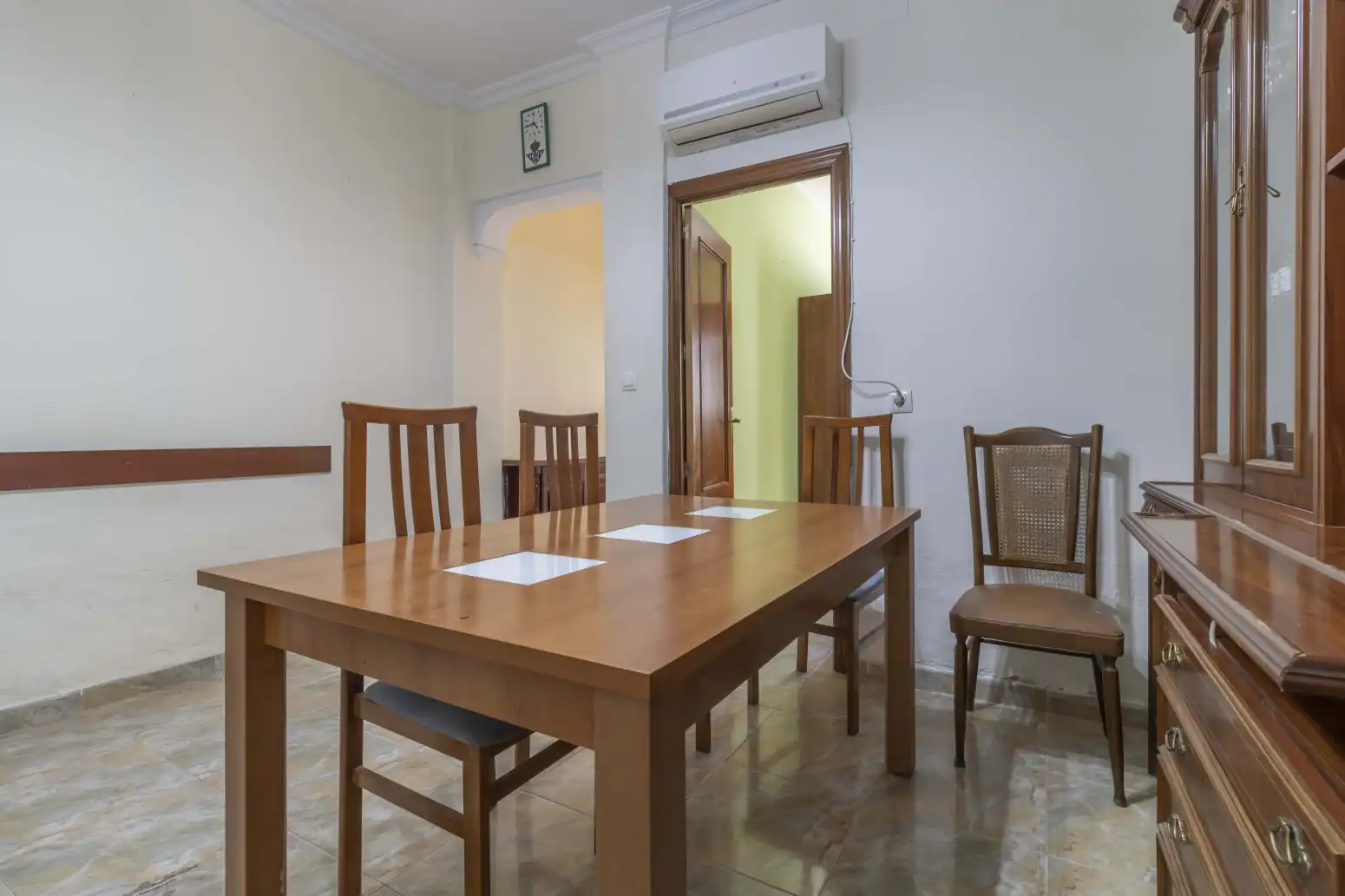 Comedor de Casa adosada en venta en Sevilla con Aire acondicionado