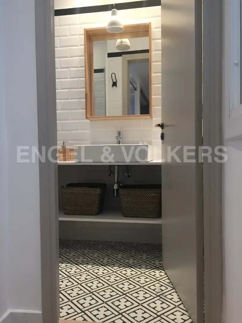 Bathroom of Flat for rent in Eixample