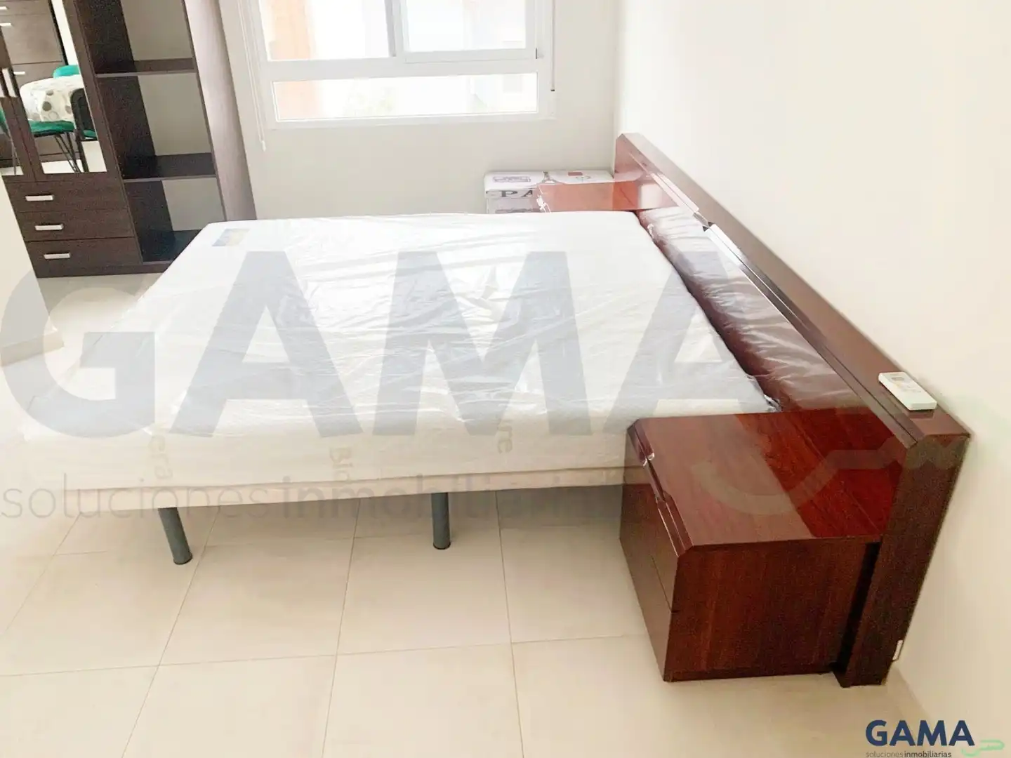 Dormitori de Apartament de lloguer en Alzira amb Aire condicionat i Moblat