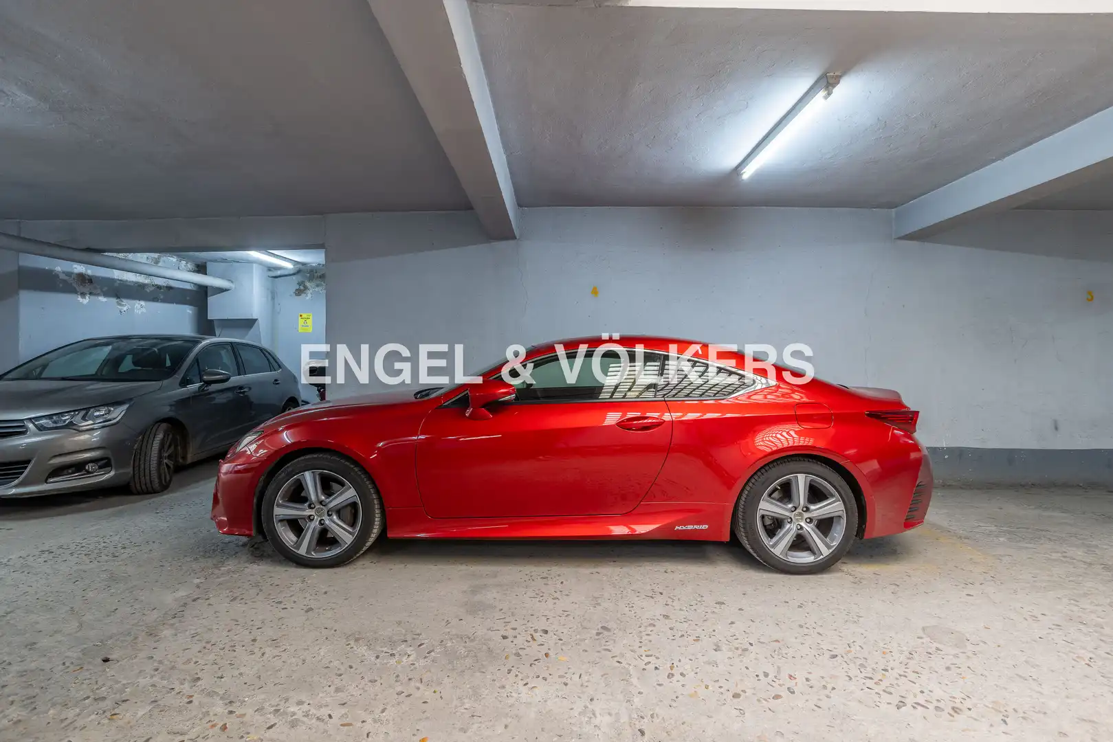 Parking of Apartments for sale in Sevilla  with Heating and Balcony