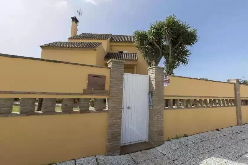 Exterior view of Houses for sale in Chiclana de la Frontera