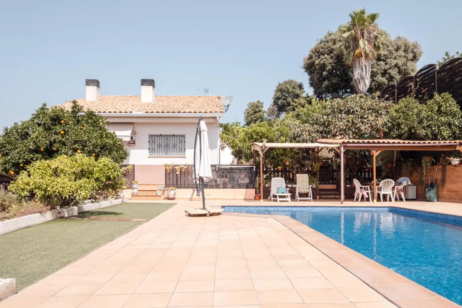 Detached house with pool for sale in c de la garça