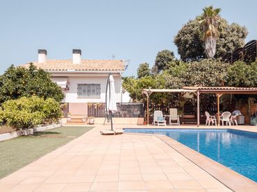 Villa con piscina in vendita a c de la garça