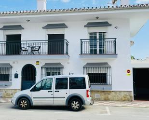 Vista exterior de Casa adosada en venda en Torrox