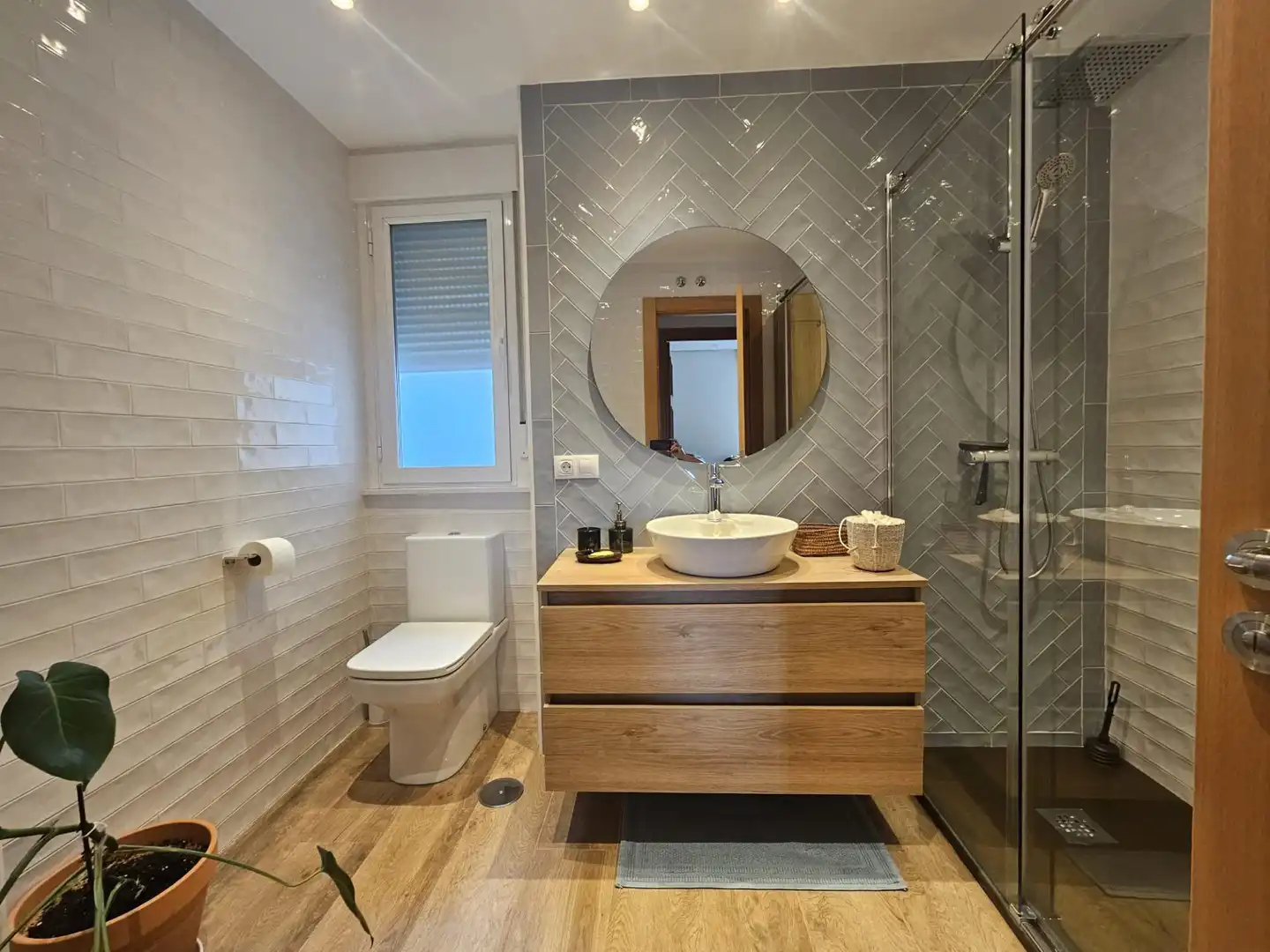 Badezimmer von Wohnung zur Miete in Salamanca mit Klimaanlage, Heizung und Abstellraum