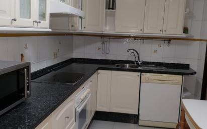 Kitchen of Flat to rent in Alicante / Alacant  with Air Conditioner, Heating and Balcony