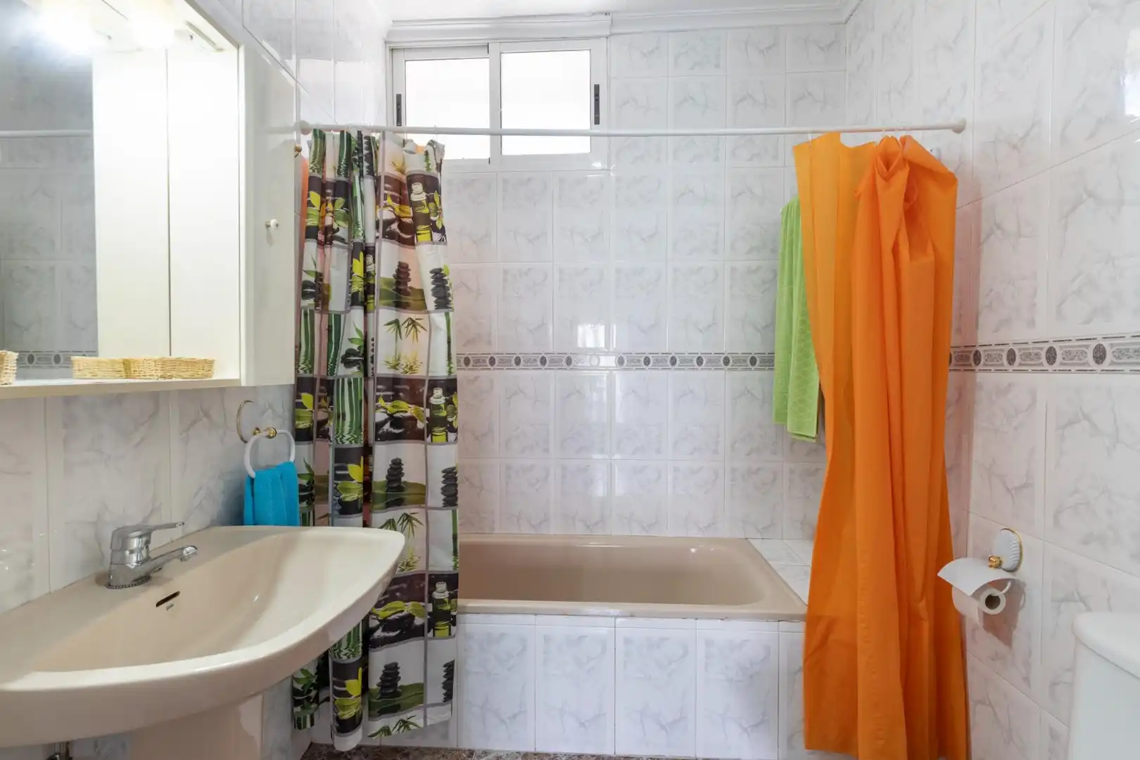 Bathroom of Ground floor for sale in Guadix  with Furnished