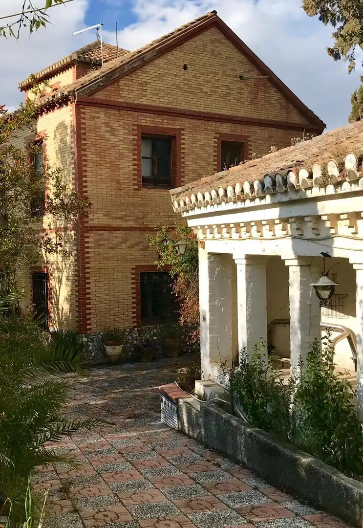 Vista exterior de Casa o chalet en venta en La Zubia con Calefacción, Jardín privado y Terraza